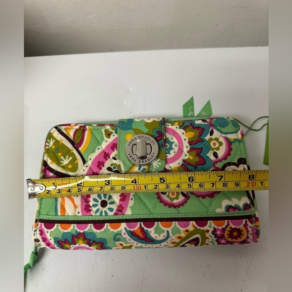 VERA BRADLEY Turnlock Wallet   "TUTTI FRUTTI"   Brand New with tags - Picture 2 of 7